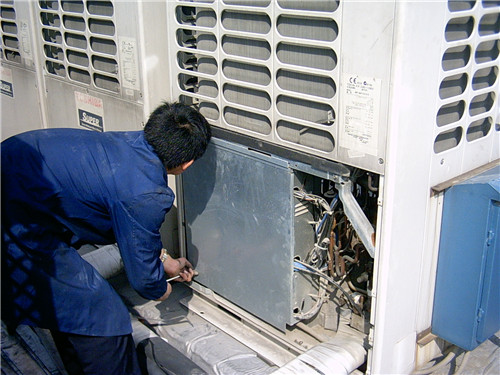中央空调维护保养维修